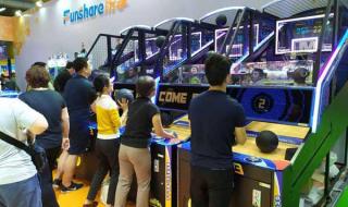 游戏厅里的游戏机 游戏厅里的游戏机